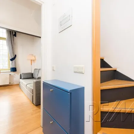 Loft Near Old Town דירה טאלין